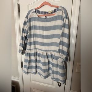 Kori Blue and White shirt size L